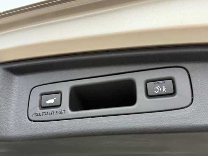 Honda CR-V Hybrid 2.0 i-MMD (184ps) Advance Tech e:PHEV eCVT 