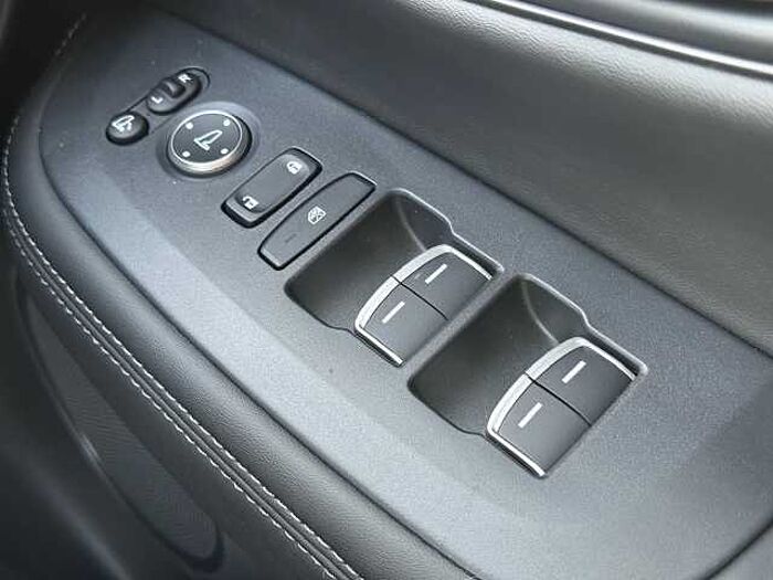 Honda ZR-V e:HEV 2.0 i-MMD (184ps) Elegance Hybrid eCVT 